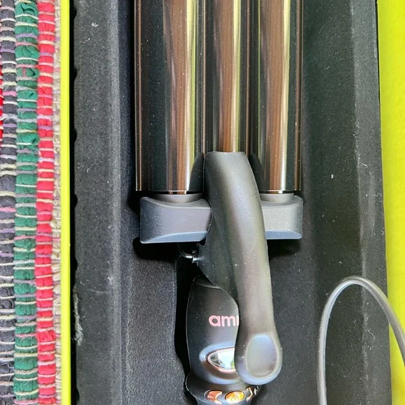 Amika High Tide Waver - Picture 7 of 7